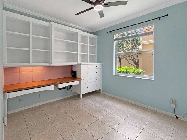 Building Photo - Beautiful 4BR Home in Gated Wellington Shores | Fenced Yard | Resort-Style Amenities