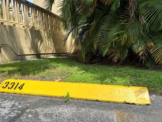 Building Photo - 4301 NW S Tamiami Canal Dr