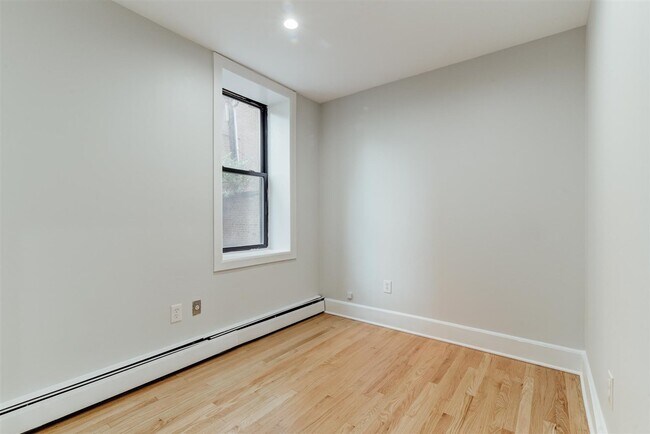 Building Photo - 465 Jersey Ave