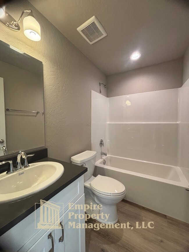 Building Photo - 1650 Irvine Wy