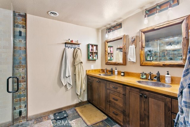 Building Photo - 24585 Overlake