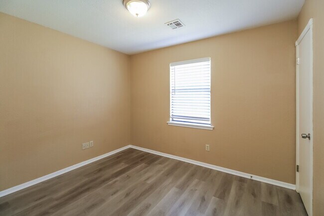 Building Photo - 12265 SW 12th St