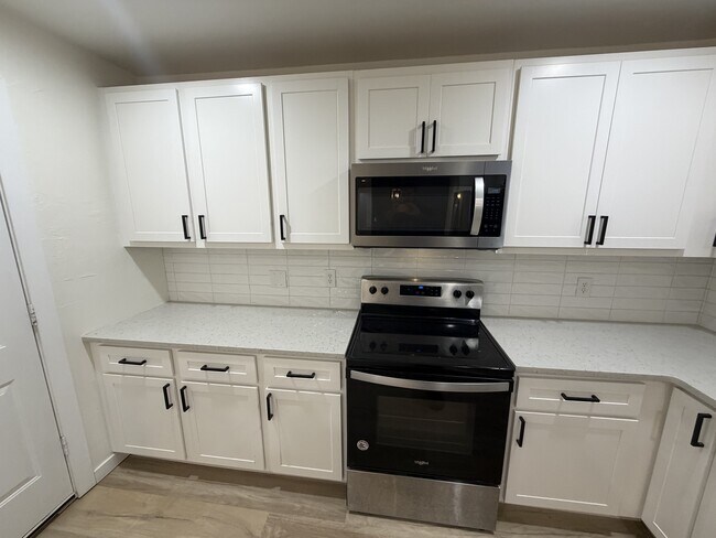 Building Photo - 4502 Jordan Ave