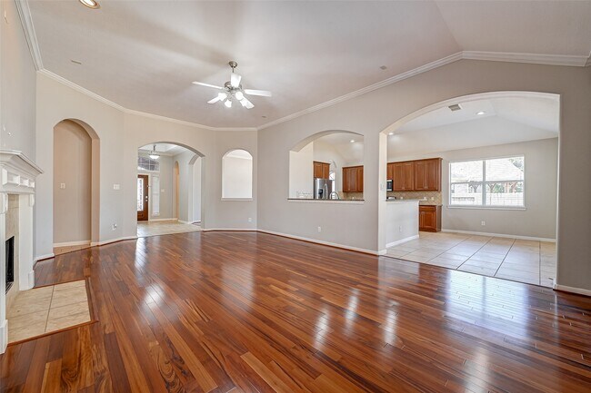 Building Photo - 13922 Normandy Ct