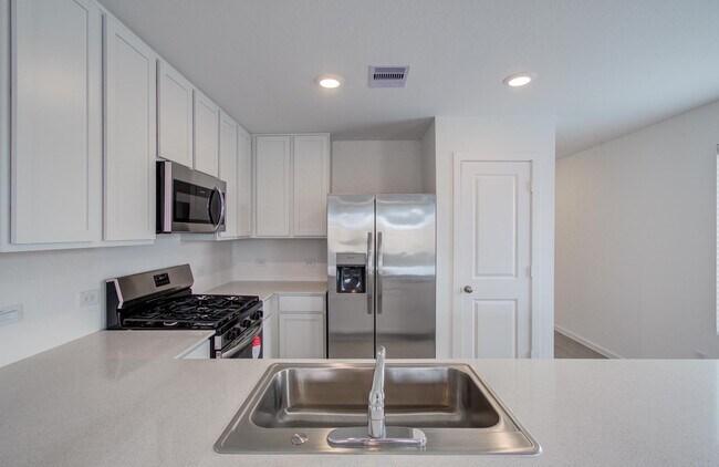 Building Photo - 17925 Valle Cupa Ln