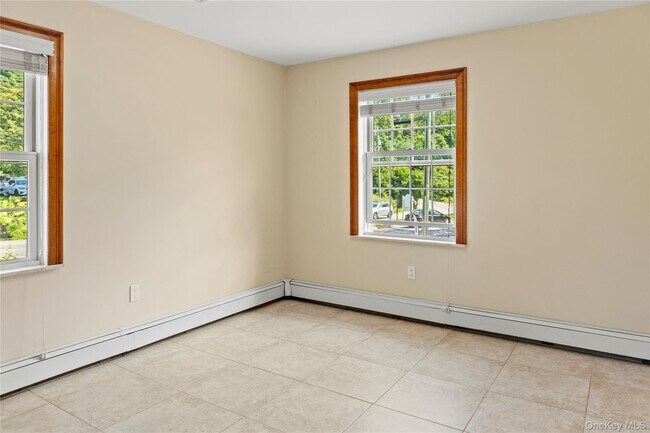 Building Photo - 72 Cedar Swamp Rd