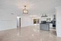 Building Photo - 10440 SW 126th Ave