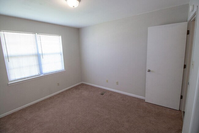 Building Photo - 3510 Forum Blvd