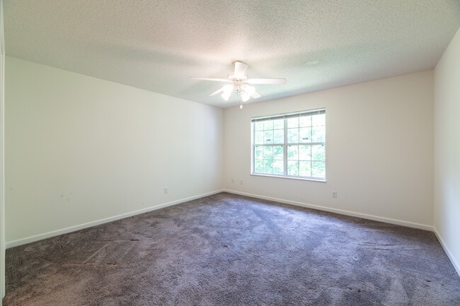 Building Photo - 906 Mercer Dr