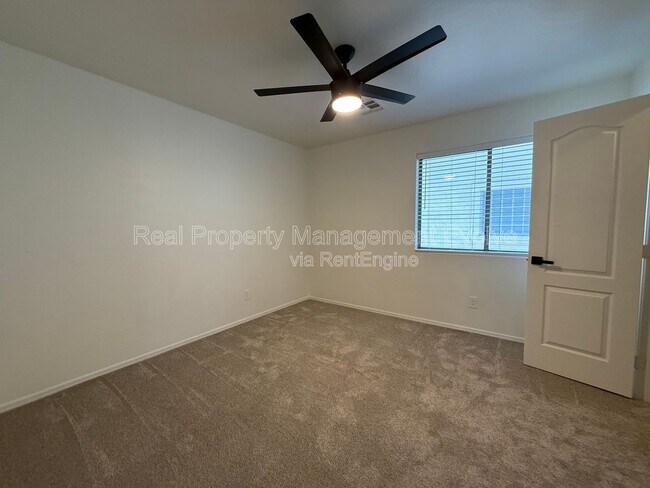 Building Photo - 20858 N 90th Ave