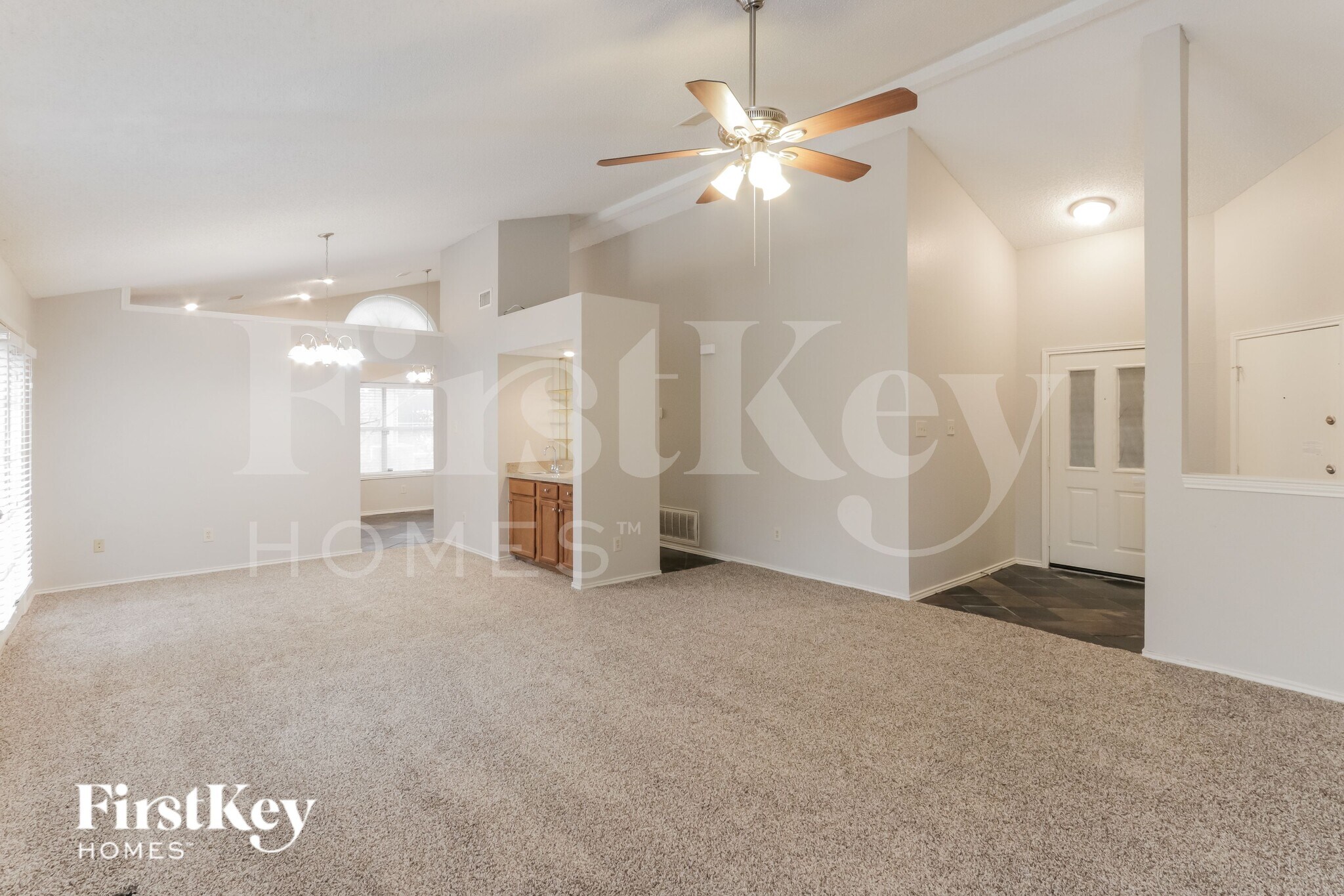 Building Photo - 7818 Bordeaux Ln