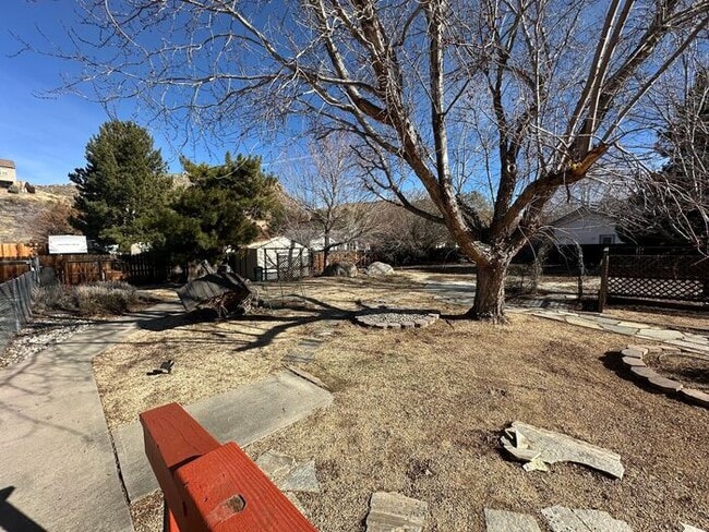 Building Photo - 285 Lemming Dr