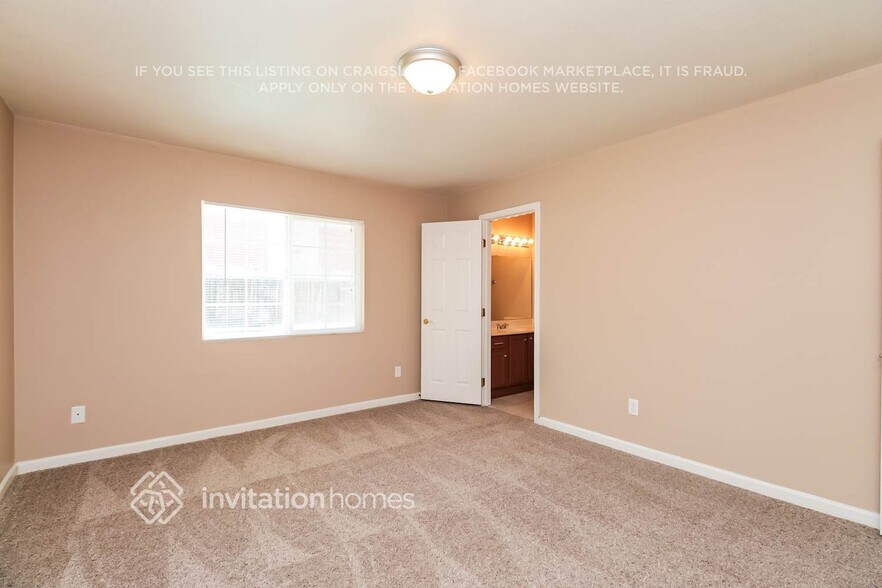 Building Photo - 8925 W Meadowbrook Ave