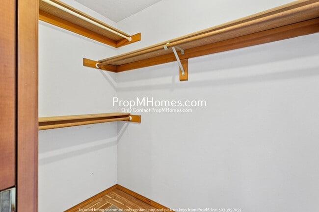 Building Photo - Charming 3-Bedroom, 2.5-Bath Home in Aloha