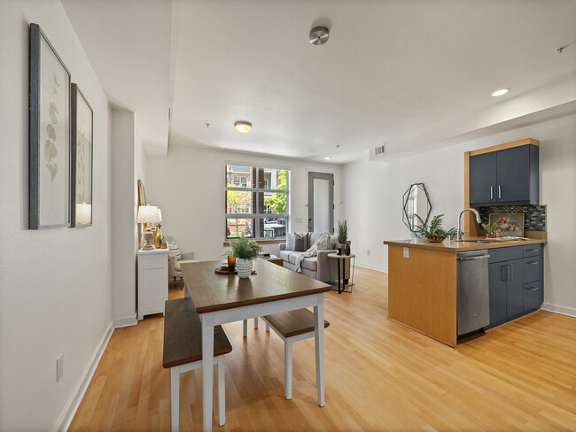 Building Photo - Modern 2 Bedroom Condo in LoHi