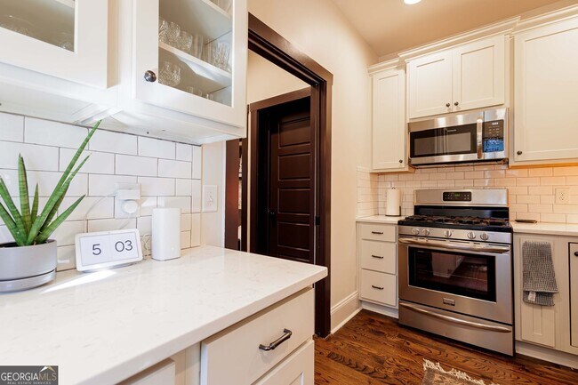 Building Photo - 1446 Metropolitan Ave SE