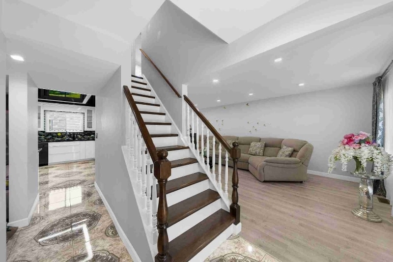 Building Photo - 264 N Southport Rd