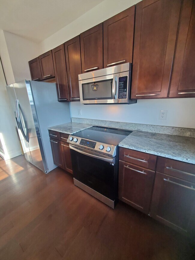 Building Photo - 48 Water St