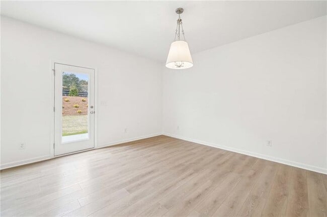 Building Photo - 320 Silverleaf Trl