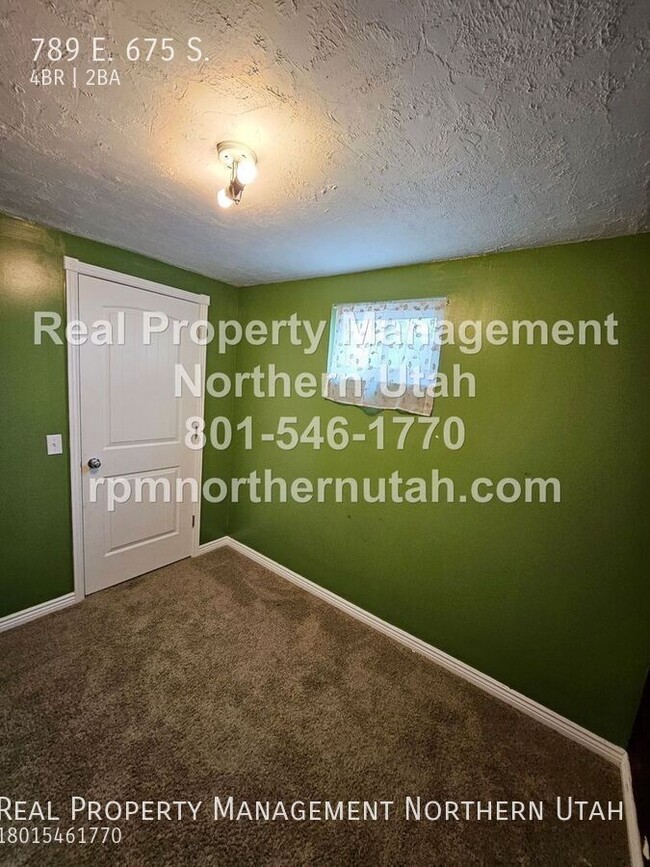 Building Photo - 4 Bedroom 2 Bath Home Now Available in Bri...