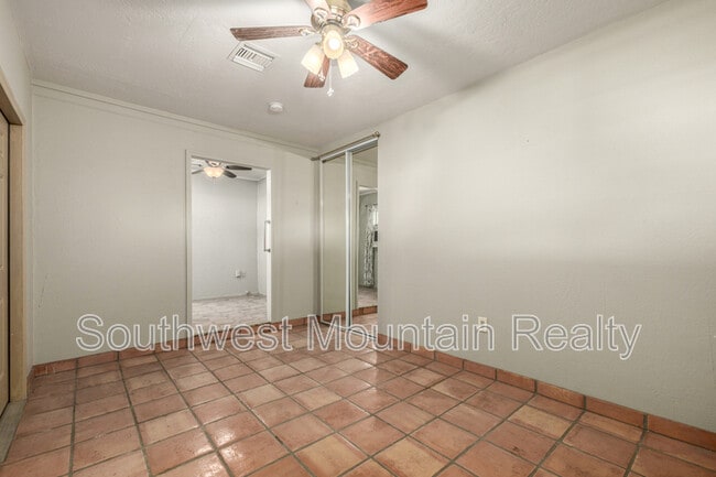 Building Photo - 8538 E Mitchell Dr