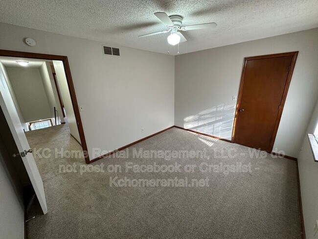 Building Photo - 225 Ottawa St