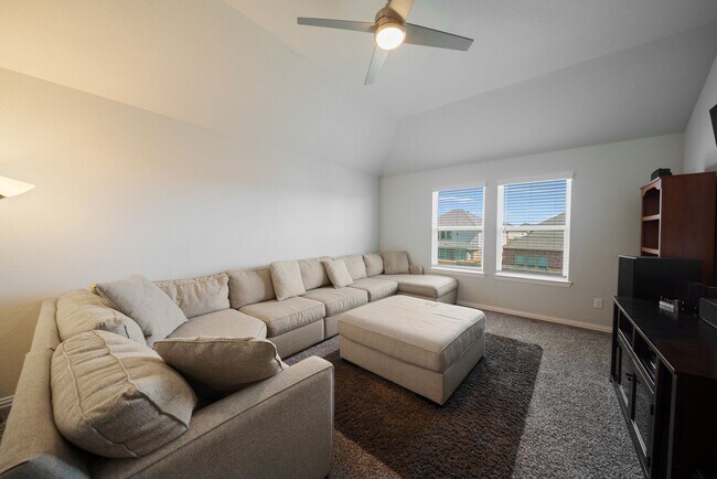 Building Photo - 1707 Benbrook Hollow Ln