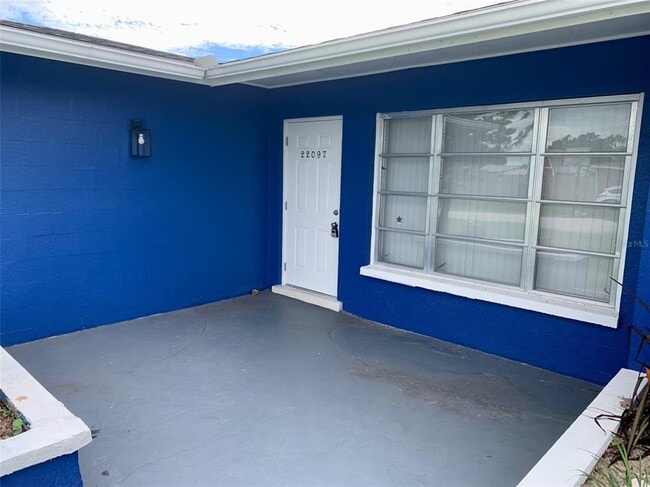 Building Photo - 22097 Bronxville Ave
