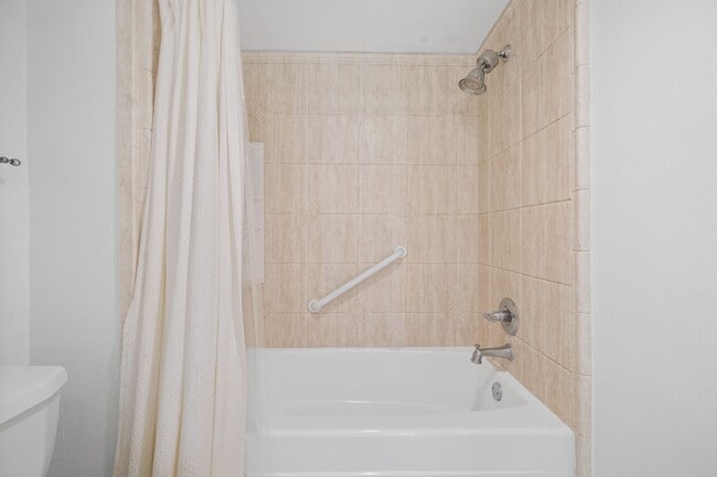 Building Photo - 642 S Ripple Creek Dr