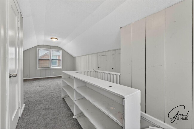 Building Photo - $1275 3 bedroom bungalow