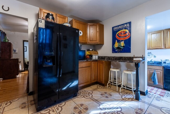 Building Photo - AVAILABLE AUGUST 2026 - Beautiful 2 bedroom Home on a Quiet Street!