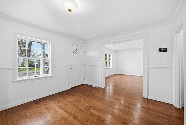 Building Photo - 11 Berry St