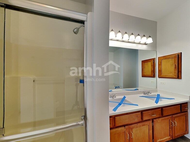 Building Photo - 23009 Birch Ct