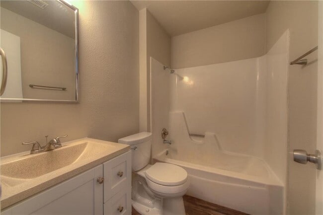 Building Photo - 2400 Burleson Ct