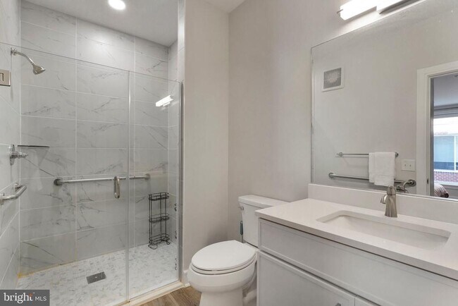 Building Photo - 635 Slaters Ln