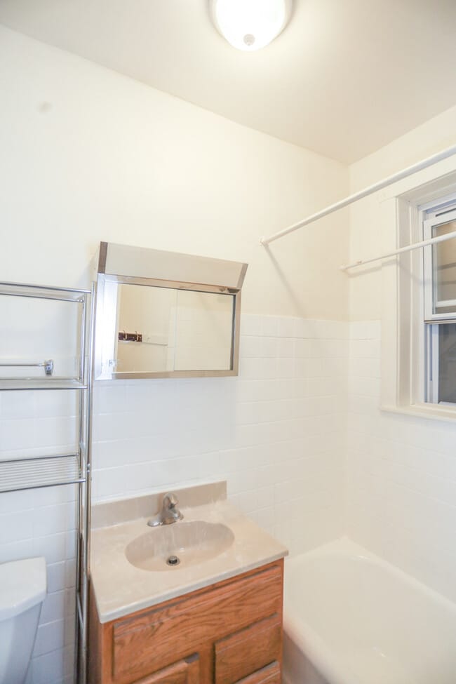 Building Photo - 2113 N Mozart St