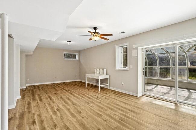 Building Photo - 445 Springvale Rd