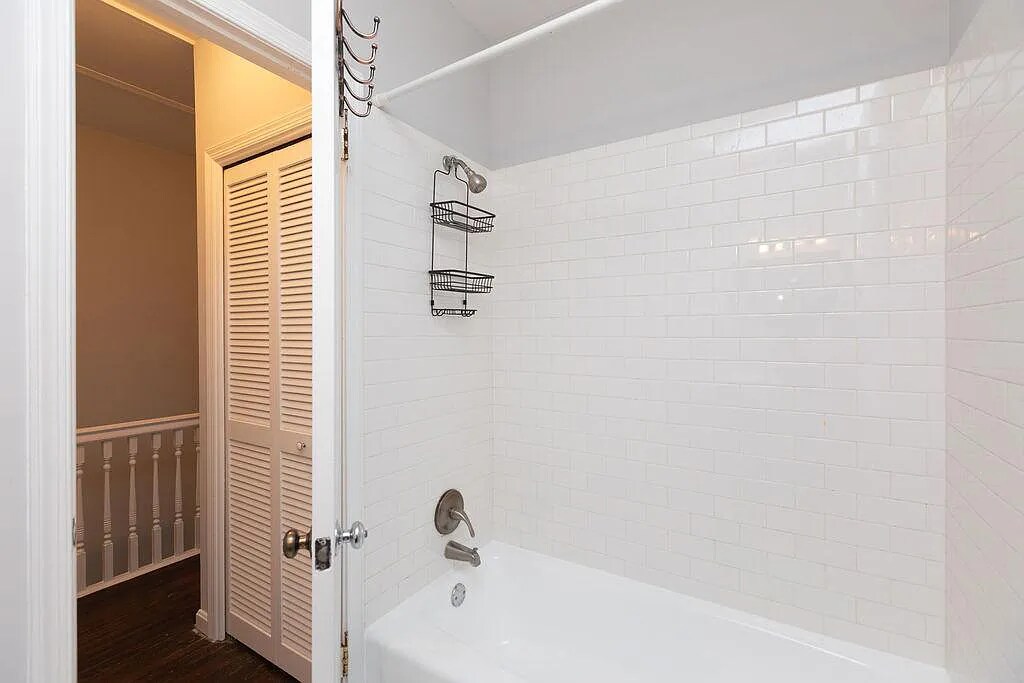 Building Photo - 955 25th St NW