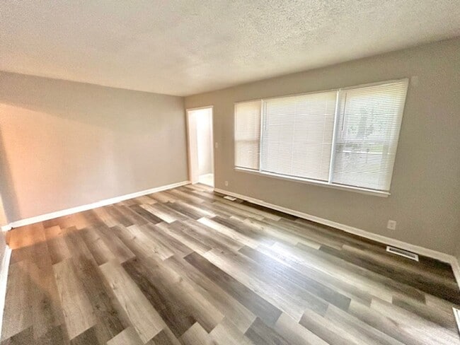 Building Photo - 4734 Bluehaven Dr NW