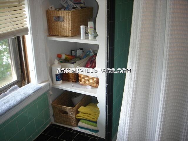 Building Photo - 279 Washington St