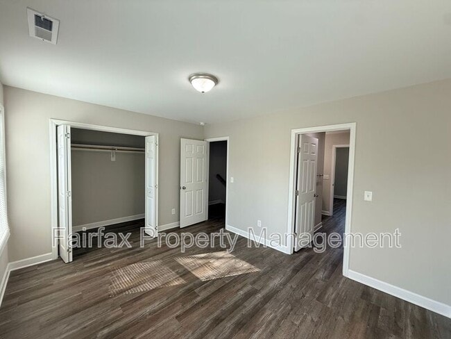 Building Photo - 1118 Eva St