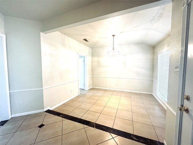 Building Photo - 18743 Parfield Ln