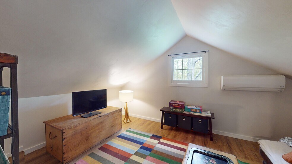 2nd floor TV room - 65 Ohayo Mountain Rd