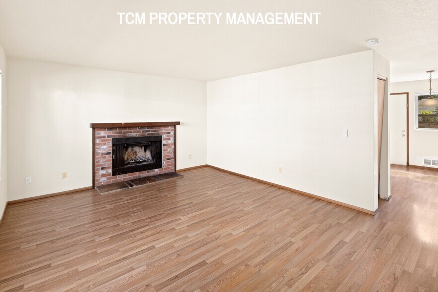 Building Photo - 1314 N 152nd St
