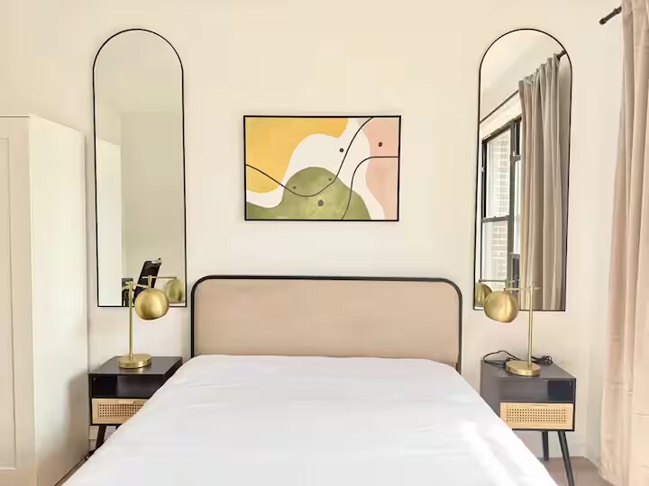 Building Photo - Nice room in a good neighborhood