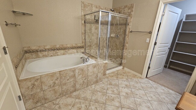 Building Photo - 11992 W Long Cir