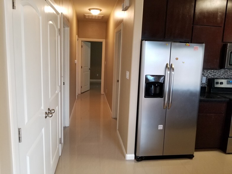 Building Photo - 1428 Leann Rimes Rd