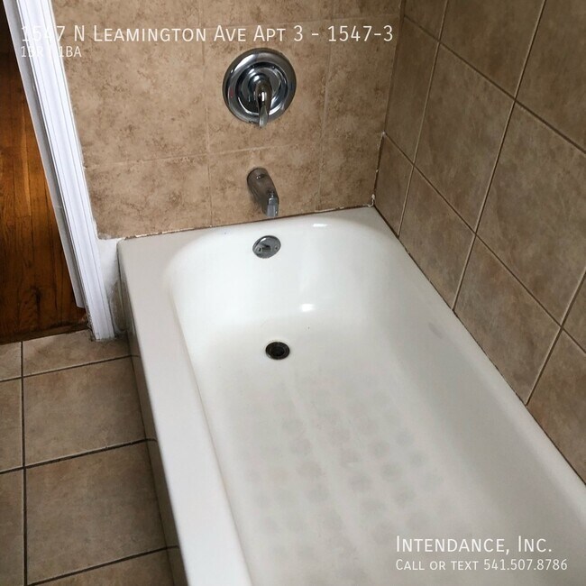 Building Photo - 1547 N Leamington Ave