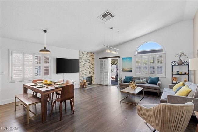 Building Photo - 3185 Castle Canyon Ave