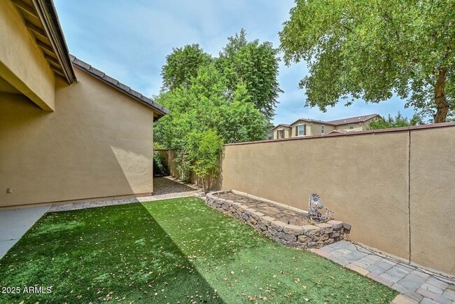 Building Photo - 14765 W Alexandria Way